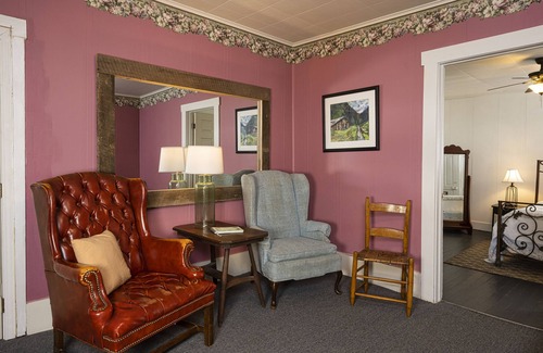 Clio Bed & Breakfast | Country Road House and Berries Bed & Breakfast - Farm Stay