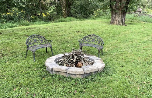 Madison House | Country Roads Guest House on the Little Coal River
