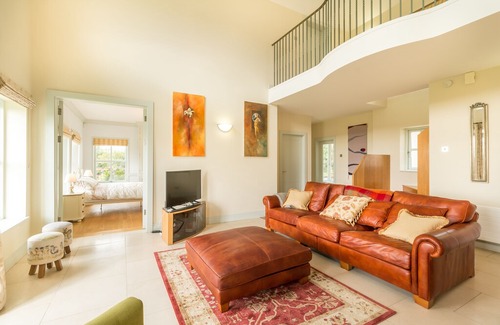 Dingle House | Country Setting in the Middle of Dingle Town overlooking Dingle Bay Fabulous