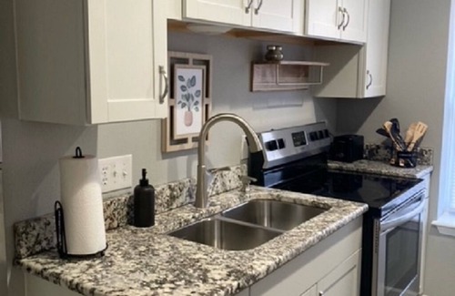 Jones Mills Condo | Country setting, only 20 minutes to downtown Hot Springs and Oaklawn Racetrack.
