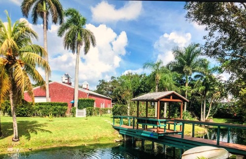 Southwest Ranches House | Country State Colonial House in Equestrian Community