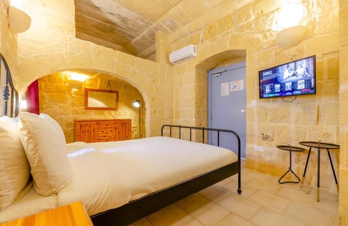 Sannat Bed & Breakfast | Country Stays Hostel