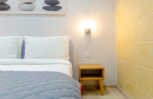 Sannat Bed & Breakfast | Country Stays Hostel