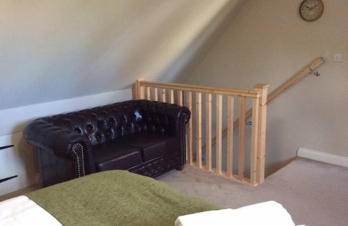 Malmesbury Apartment | Country Studio Apartment