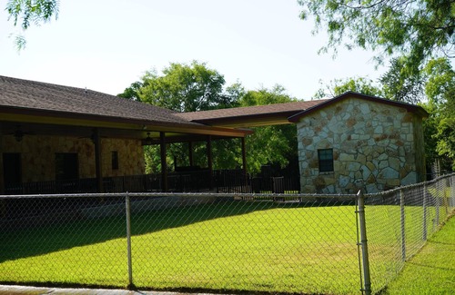 Sutherland Springs House | Country-style Oasis! The perfect family get-away. VIEW OUR VIDEO!