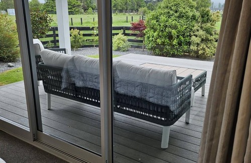 Kaikoura House | Country Views - Stunning Views, Stunning Home