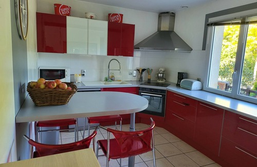 Villeneuve d'Aveyron Villa | Country villa with swimming pool