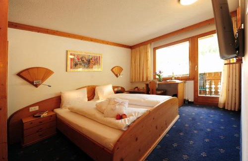 Ravaisch Hotel | Country Wellnesshotel Bündnerhof