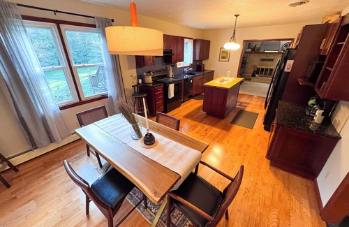 Stormstown House | Countryside 4 BR House <20 min. to Beaver Stadium, Yard, Deck, Parking, Firepit!