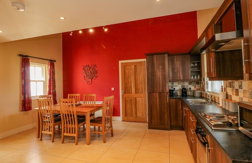 Dungarvan Cottage | COUNTRYVIEW, family friendly, with a garden in Ring, County Waterford