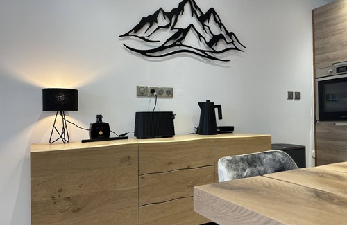 Isola Apartment | Coup de coeur Montagnard- 2 bedrooms - Fireplace - Garage