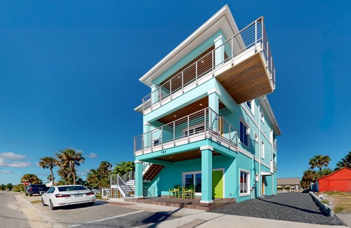 Flagler Beach Condo | Couple's Getaway, 1st-flr suite w/ocean view, beautiful sunrises, patio, AC, W/D