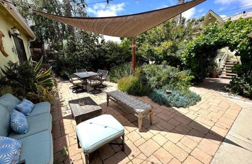 Solvang Apartment | Couples Cottage l Steps to Downtown