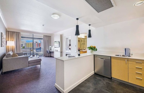 Darwin City Centre Apartment | Couples Escape on the Esplanade w Pool and Balcony