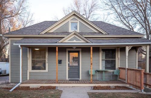 Greeley Apartment | Couples Getaway - Walk to UNC - Free Cruiser Bikes