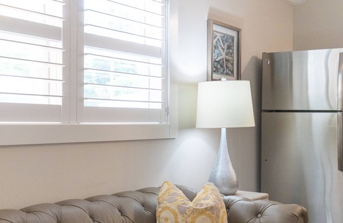 Folly Beach Cottage | Couples love this sweet thing, just a block to the beach