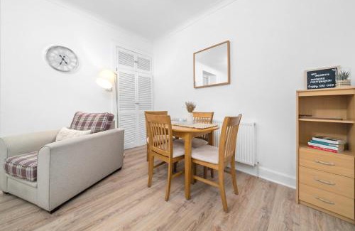 Troon Apartment | Couples or Golfers Near to Beach