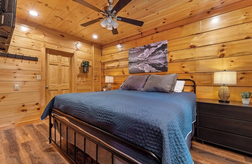 Sevierville Cabin | Couples Refuge by Ghosal Luxury Lodging