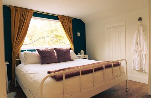 Yarrow Other | Couple’s Retreat in a Beautifully Renovated Farmhouse with Small Town Charm