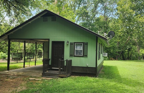 Crestline Cabin | Couples Retreat on the River