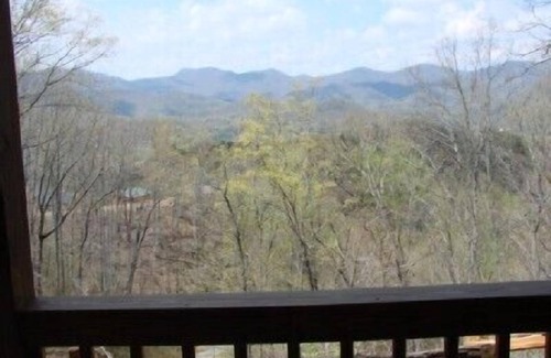 Marble Cabin | Couples Retreat with Incredible Mountain Views!