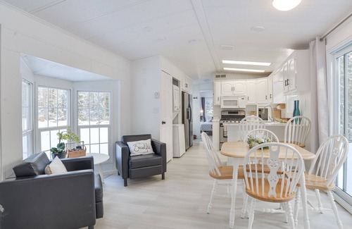Kawartha Lakes Cottage | Couple’s Romantic & Adventure Retreat on the Water in the Forest