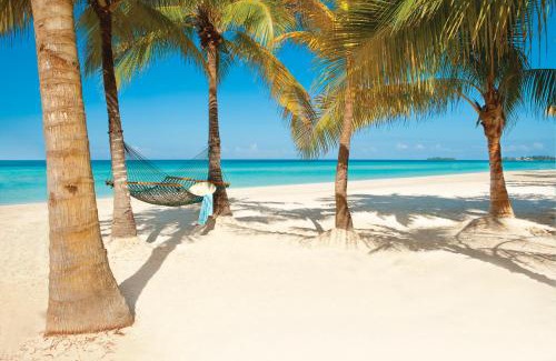 Negril Resort | Couples Swept Away