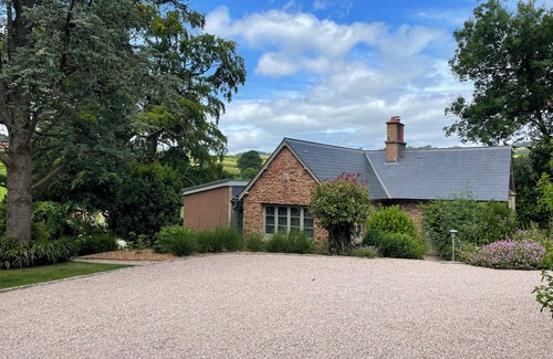 Saint Blazey House | COURT LODGE, pet friendly, luxury holiday cottage in Wiveliscombe
