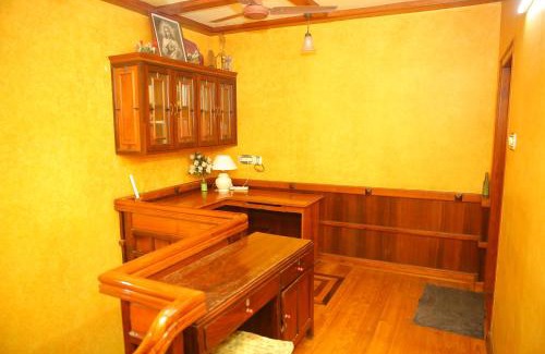 Kochi Apartment | Court View Homestay