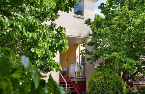 Daylesford House | Courthouse Merindah 4