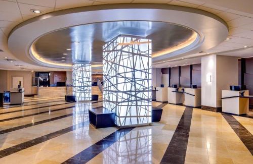 Peachtree Center Hotel | Courtland Grand Hotel, Trademark Collection by Wyndham former Sheraton Atlanta