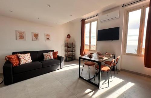 Roquebrune-Cap-Martin Apartment | Courts & Coasts few steps from Tennis courts, Country Club and Montecarlo Beach