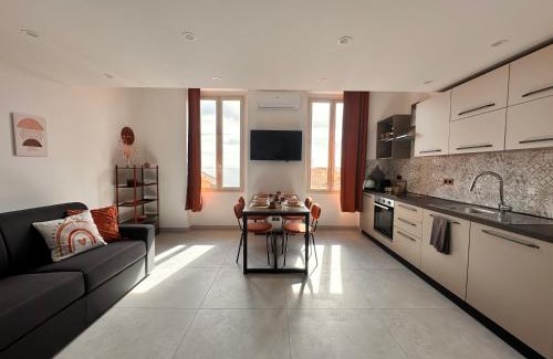 Roquebrune-Cap-Martin Apartment | Courts & Coasts few steps from Tennis courts, Country Club and Montecarlo Beach