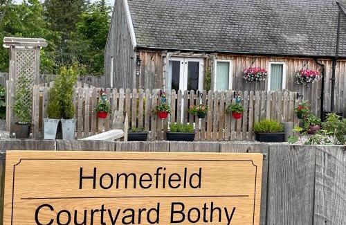 Grantown-on-Spey House | Courtyard Bothy