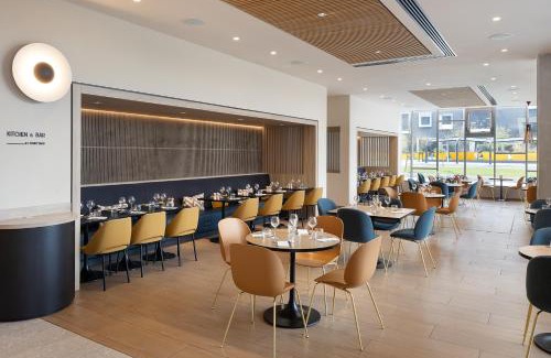 Roissy-en-France Hotel | Courtyard by Marriott Paris Charles de Gaulle Central Airport