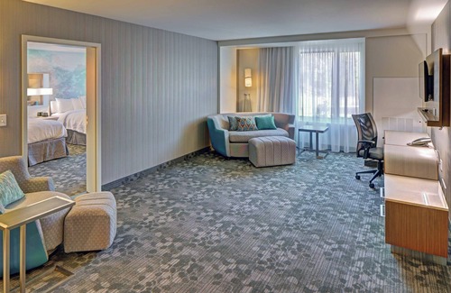 Appleton Hotel | Courtyard by Marriott Appleton Riverfront