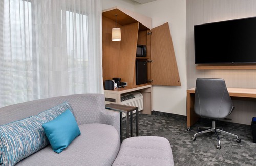 Dixie - Berryhill Hotel | Courtyard by Marriott Charlotte Steele Creek