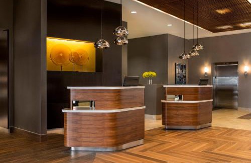 Seton Hotel | Courtyard by Marriott Calgary South