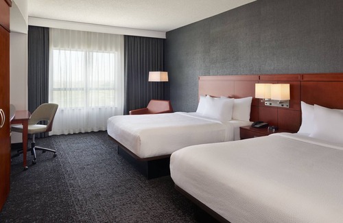 Calgary Hotel | Courtyard by Marriott Calgary Airport