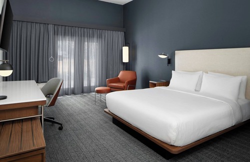 Greenbrier East Hotel | Courtyard by Marriott Chesapeake