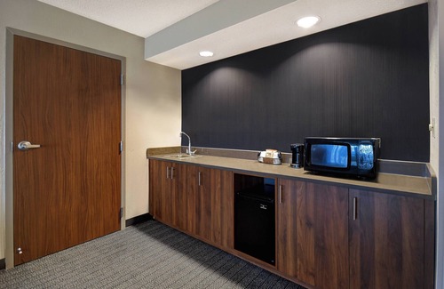 Mount Saint Joseph Hotel | Courtyard by Marriott Cincinnati Airport