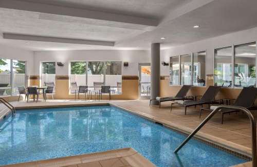 Evansville Hotel | Courtyard by Marriott Evansville East