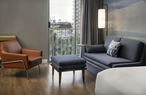East Village Hotel | Courtyard by Marriott Long Beach Downtown