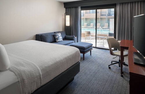 Torrance Hotel | Courtyard by Marriott Los Angeles Torrance Palos Verdes