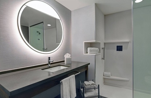 Manhattan Hotel | Courtyard by Marriott Manhattan Aggieville