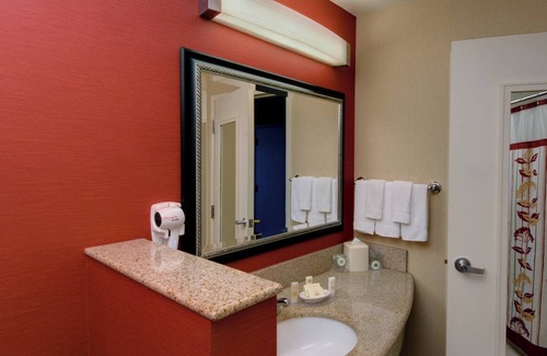 Madison Hotel | Courtyard by Marriott Madison East
