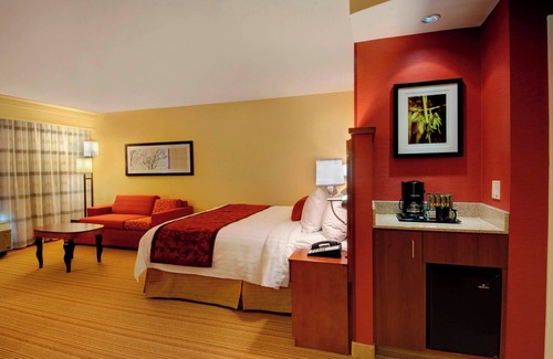 Madison Hotel | Courtyard by Marriott Madison East