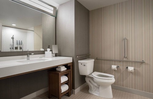 Regional District of Nanaimo Hotel | Courtyard By Marriott Nanaimo
