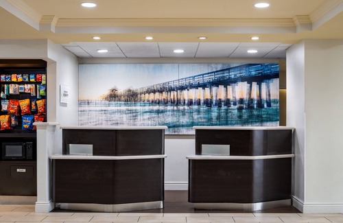 Central Naples Hotel | Courtyard by Marriott - Naples