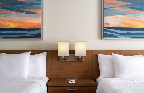 Central Naples Hotel | Courtyard by Marriott - Naples
